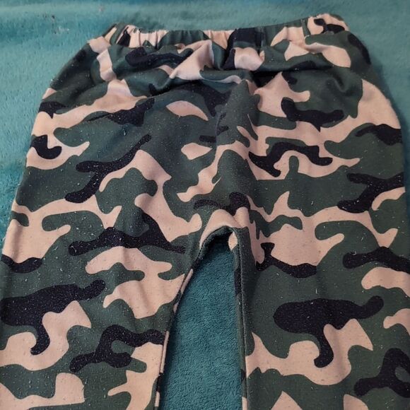 Kids Camouflage Pants Size 4 - Picture 6 of 7